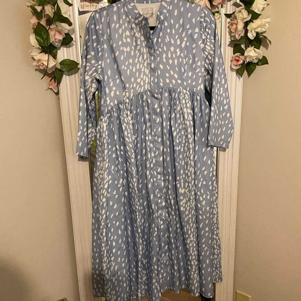 Dainty Jewell’s dress